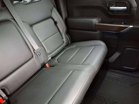 Used 2021 Chevrolet Silverado 1500 LT Trail Boss w/ Convenience Package II image 19