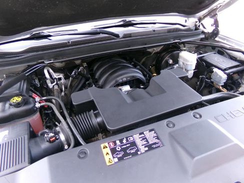 Used 2019 Chevrolet Suburban LT image 47