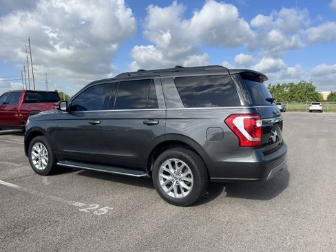 Used 2020 Ford Expedition XLT w/ Equipment Group 202A RWD image 3