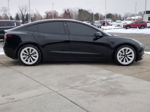 Used 2022 Tesla Model 3 Long Range image 16