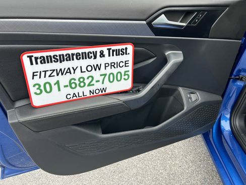 Used 2024 Volkswagen Jetta SE image 15