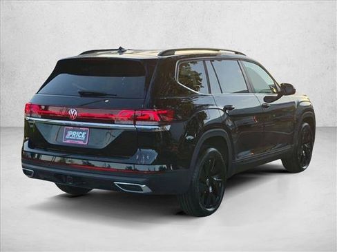 Used 2024 Volkswagen Atlas SE FWD image 5