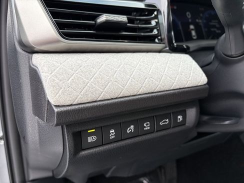 Used 2026 Toyota Camry XLE image 17