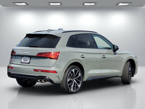Used 2021 Audi SQ5 Premium Plus w/ Premium Plus Package AWD/4WD image 4