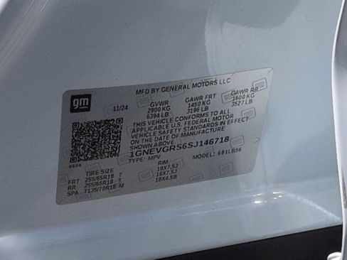 Used 2025 Chevrolet Traverse LT AWD/4WD image 36