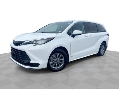 Used 2021 Toyota Sienna LE