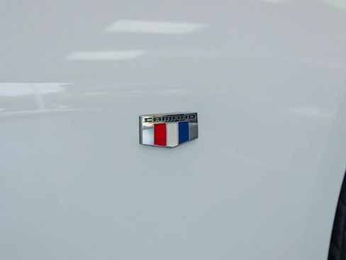 Used 2023 Chevrolet Camaro LT RWD image 9