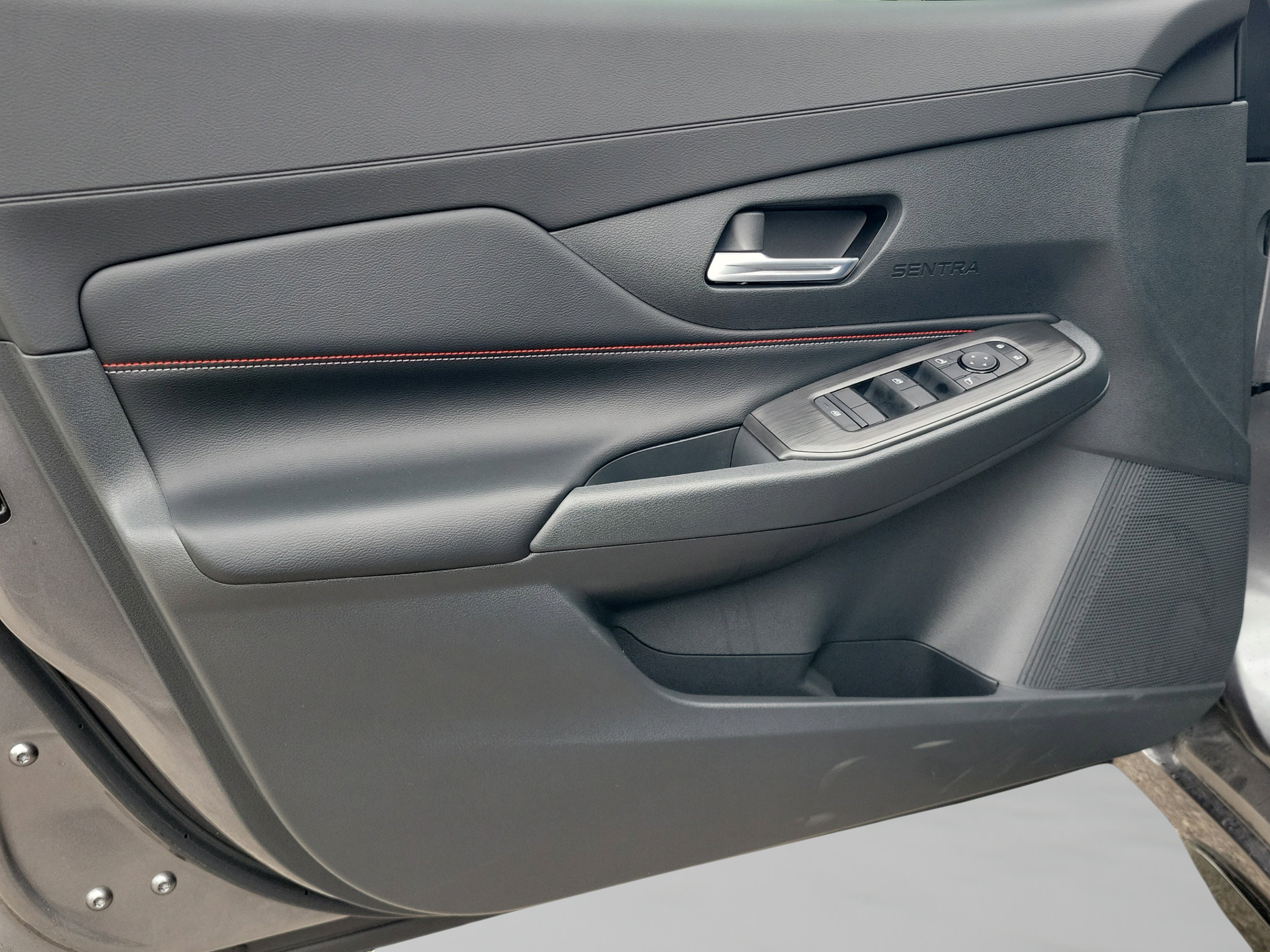 Certified 2026 Nissan Sentra SR w/ Floor Mat Package FWD image 15