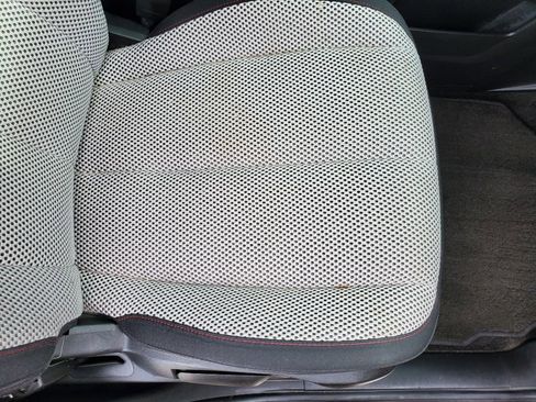 Used 2011 Chevrolet Equinox LT FWD image 38