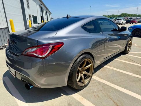 Used 2015 Hyundai Genesis 3.8 RWD image 8