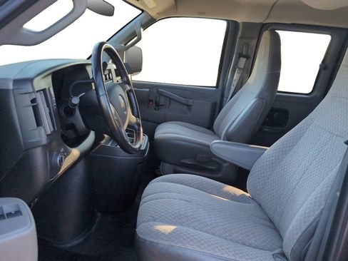 Used 2016 Chevrolet Express 3500 LT w/ LT Preferred Equipment Group RWD image 8