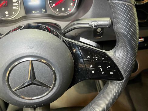 Used 2025 Mercedes-Benz Sprinter 2500 image 27