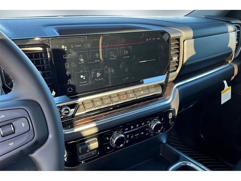 New 2026 GMC Sierra 1500 Elevation image 6