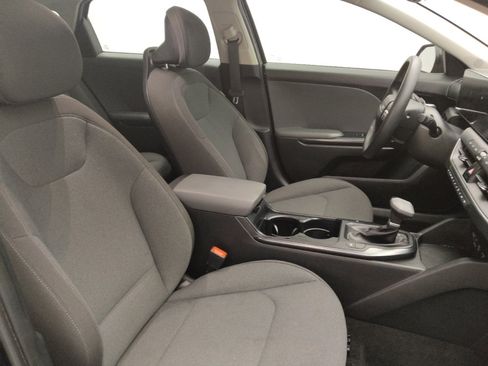 Used 2025 Kia K4 FWD image 21