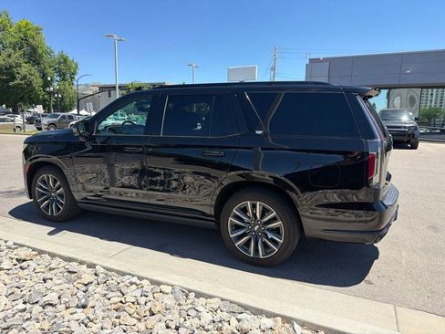 Used 2021 Cadillac Escalade Sport w/ Driver Assist Tech Package AWD/4WD image 8