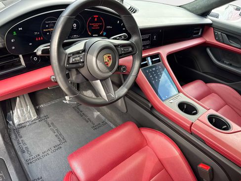 Used 2024 Porsche Taycan GTS image 40