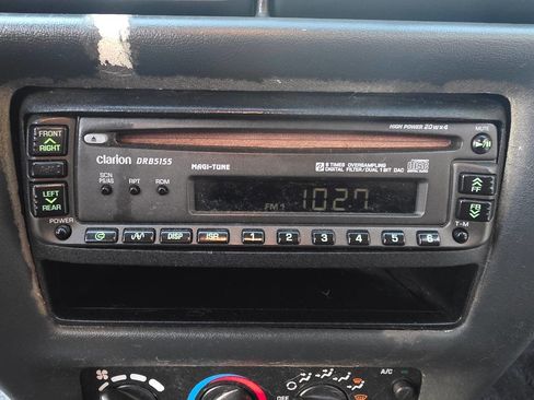 Used 2002 Chevrolet Cavalier Base 2dr Coupe w/ Preferred Equipment Group 1 image 29