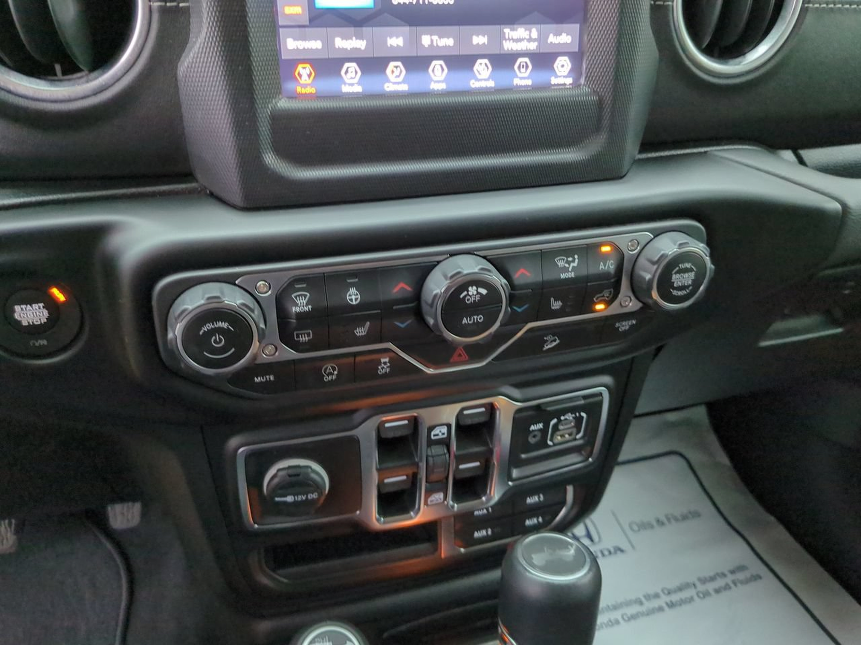 Used 2021 Jeep Wrangler Unlimited Sahara w/ LED Lighting Group AWD/4WD image 28