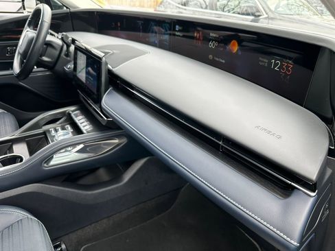 Used 2024 Lincoln Nautilus Reserve image 23