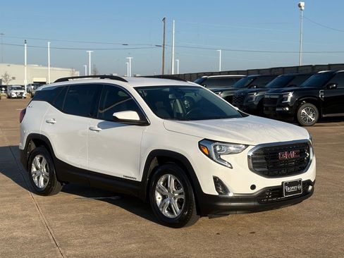 Used 2020 GMC Terrain SLE w/ Driver Convenience Package image 5