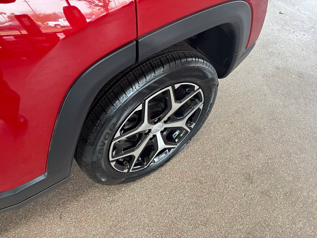 Certified 2024 Jeep Compass Limited AWD/4WD image 6