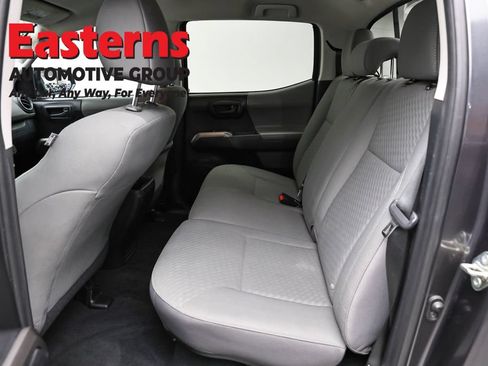 Used 2020 Toyota Tacoma SR5 AWD/4WD image 20