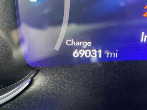 Used 2023 Chrysler Pacifica Touring-L image 28