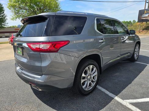 Used 2021 Chevrolet Traverse Premier image 6