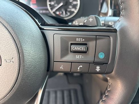 Certified 2025 Nissan Pathfinder SL AWD/4WD image 37