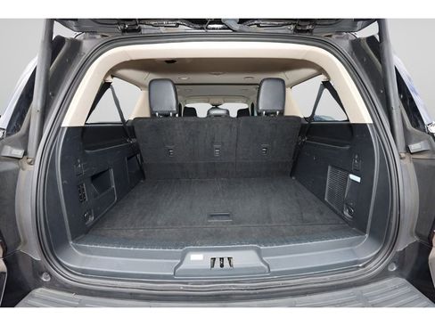 Used 2024 Ford Expedition Max XLT image 18