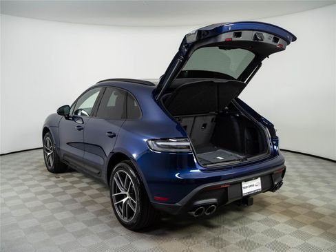 New 2026 Porsche Macan Turbo AWD/4WD image 33