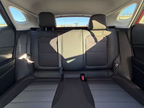 Used 2025 Chevrolet Trax LT image 37