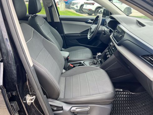 Certified 2023 Volkswagen Taos SE w/ Panoramic Sunroof Package FWD image 27