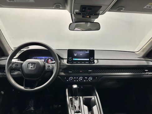 Certified 2025 Honda Accord SE image 21