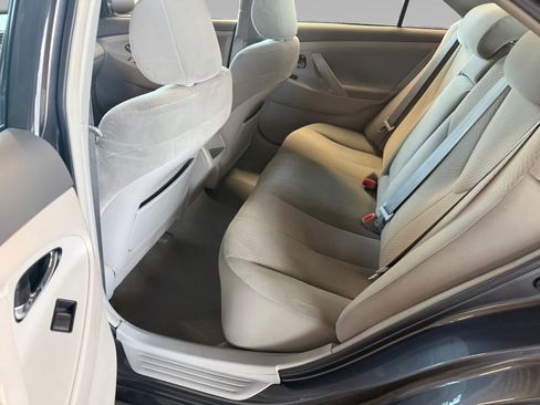 Used 2009 Toyota Camry LE FWD image 22