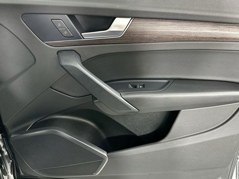 Used 2023 Audi Q5 2.0T Premium w/ Convenience Package image 23