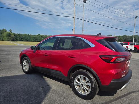 Used 2023 Ford Escape Active AWD/4WD image 6