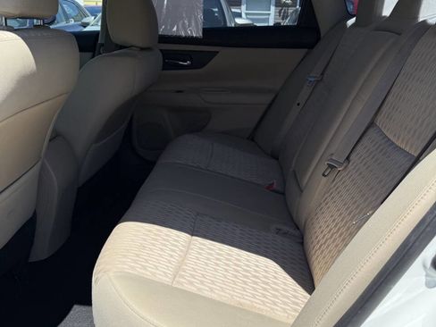 Used 2016 Nissan Altima 2.5 S w/ Power Driver Seat Package FWD image 13