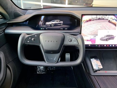 Used 2021 Tesla Model S Plaid image 5