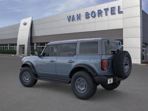 New 2025 Ford Bronco Outer Banks w/ Sasquatch Package image 4