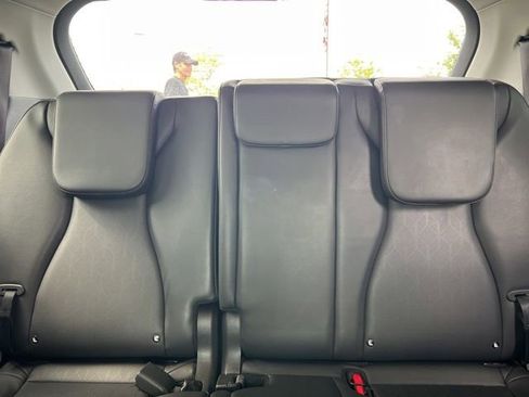 Certified 2024 Kia Carnival LX image 33