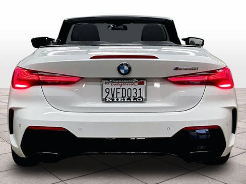 Certified 2025 BMW M440i M440i w/ Premium Package image 7