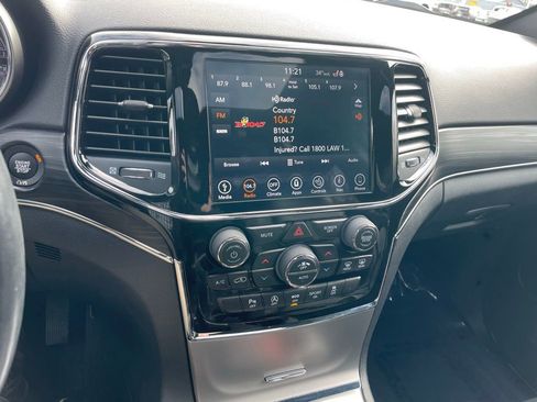 Used 2019 Jeep Grand Cherokee Limited image 14