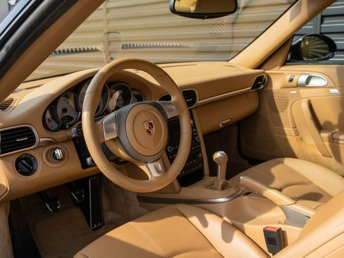 Used 2009 Porsche 911 Carrera S image 4