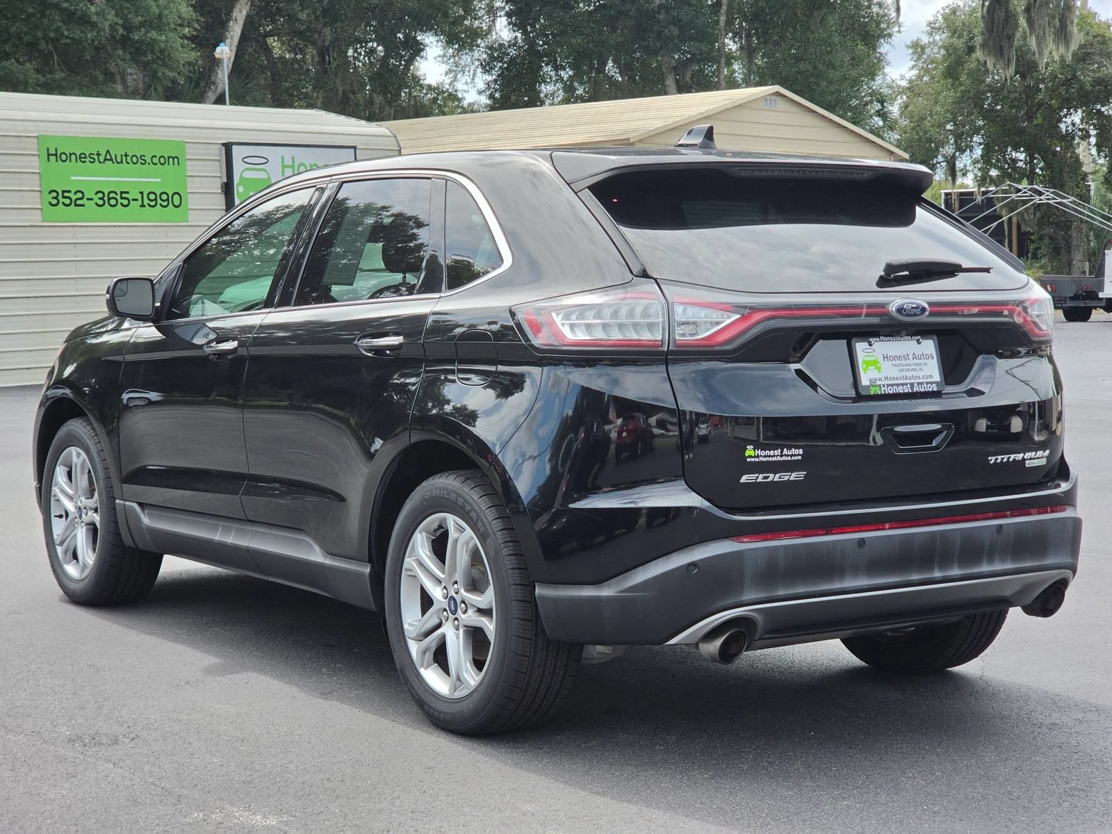 Used 2018 Ford Edge Titanium w/ Equipment Group 301A FWD image 7