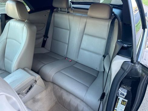 Used 2011 BMW 128i Convertible w/ Sport Pkg image 16