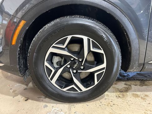 Used 2023 Kia Sportage LX image 29