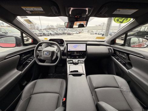 Used 2025 Subaru Solterra Limited image 32