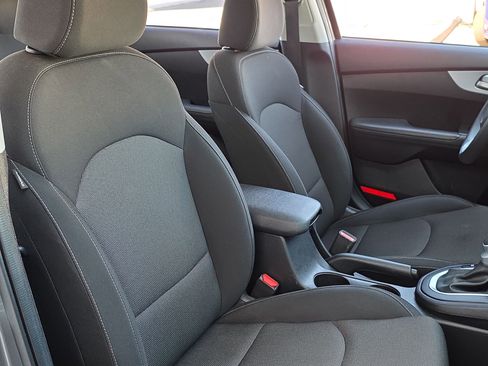 Used 2024 Kia Forte LXS image 30