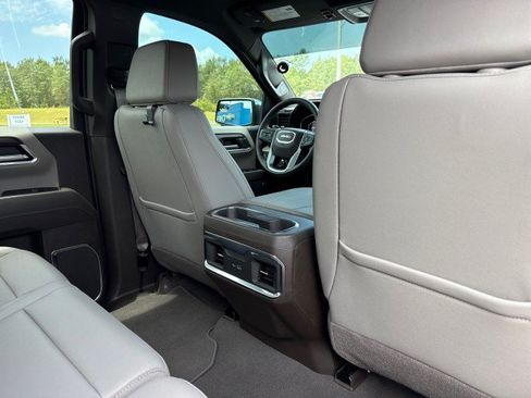 Used 2026 GMC Sierra 1500 SLT AWD/4WD image 14
